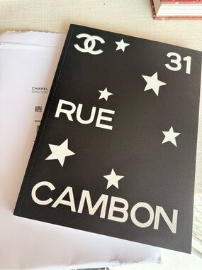 CHANEL Rue Cambon 31 Notebook - Black & White